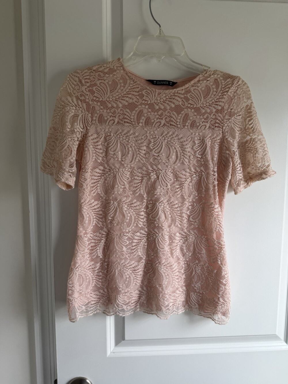 Dunnes Women’s Size 8 Stretch Lace Tshirt Light Pink